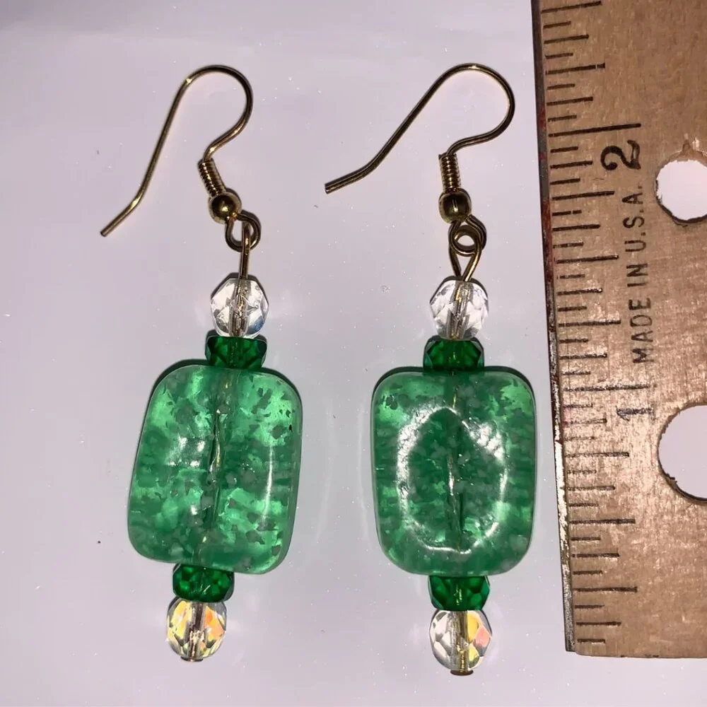 Emerald Green Earring /dangle/ hand crafted